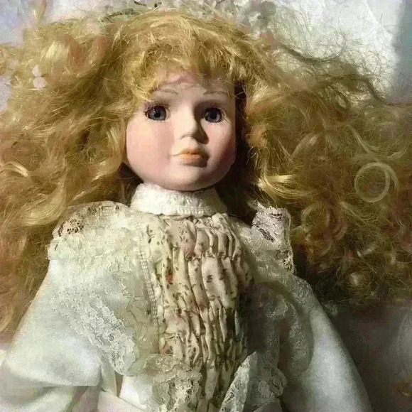 Vintage dolls - Picture 6 of 9